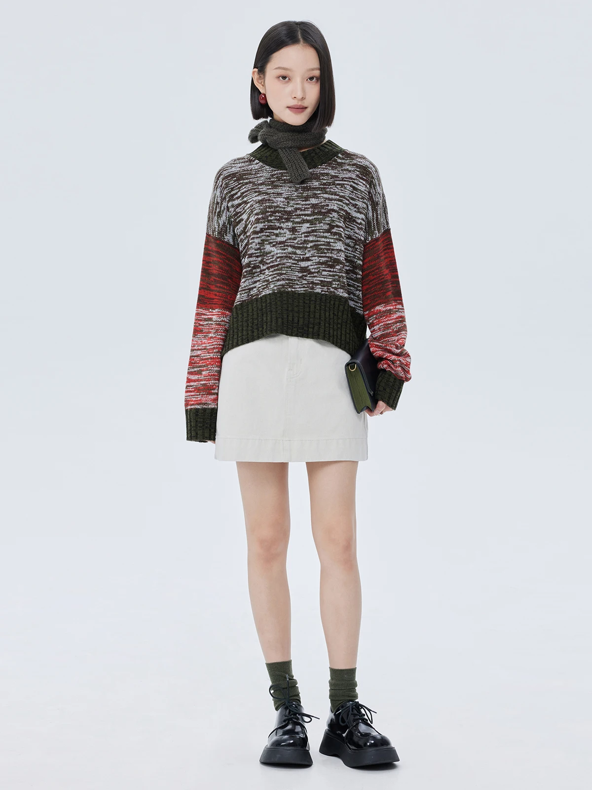 

Spring and Autumn New Women's Sweater, Fashionable Commuter Round Neck Loose Edition Wool Blended Knitted Sweater