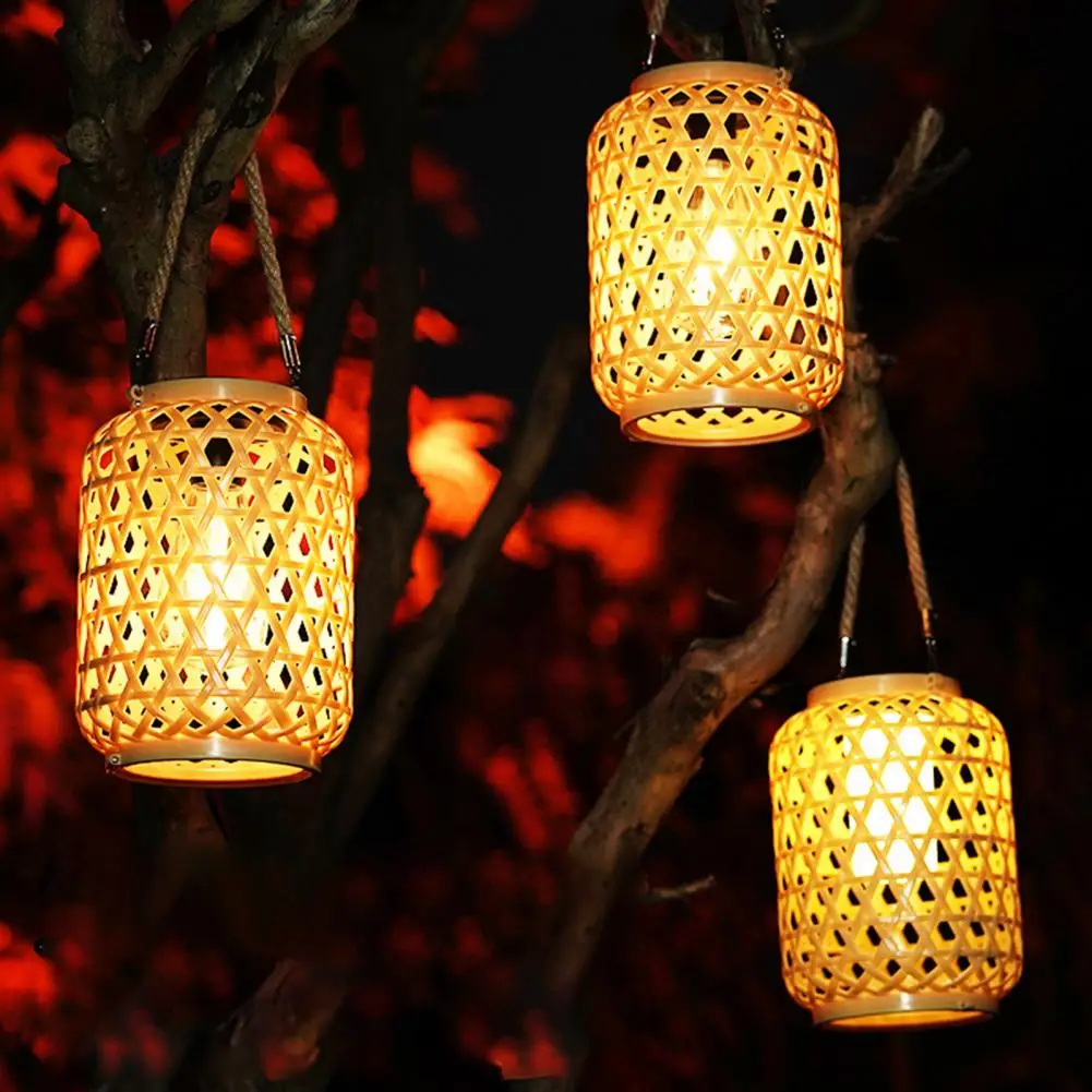 Natural Bamboo Decor Elegant Bamboo Solar Woven Lamp for Garden Decor with Soft Automatic On/off Feature Ip65 Waterproof