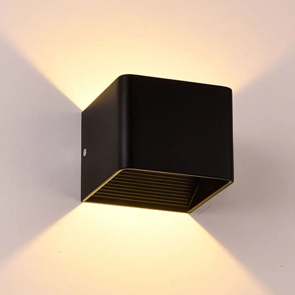 

Black Modern Waterproof Wall Light With Multi-directional Lighting Easy Installation Aluminum