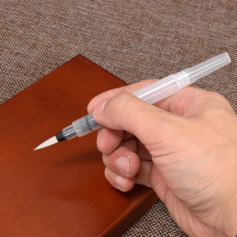 Ensemble de stylos-pinceaux avec réservoir d'eau auto-humidifiant en poils de nylon souples pour la calligraphie, la peinture à l'eau, le dessin et les fournitures d'art.