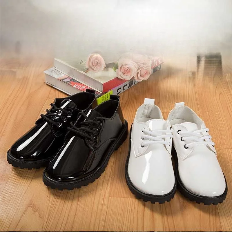 รองเท้าหนังแก้วสำหรับเด็กผู้ชา - Patent Leather Oxford บทวิจารณ์และราคา