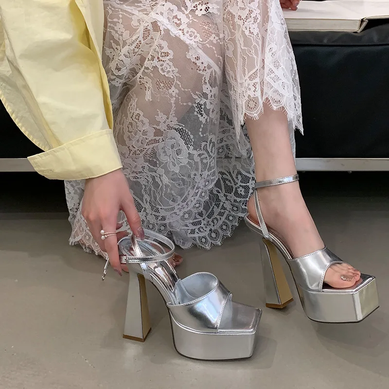 

Retro Woman Shoes Female Sandal Espadrilles Platform 2025 Summer High Heels Original Girls Beige New Comfort Lacquered Low Fashi
