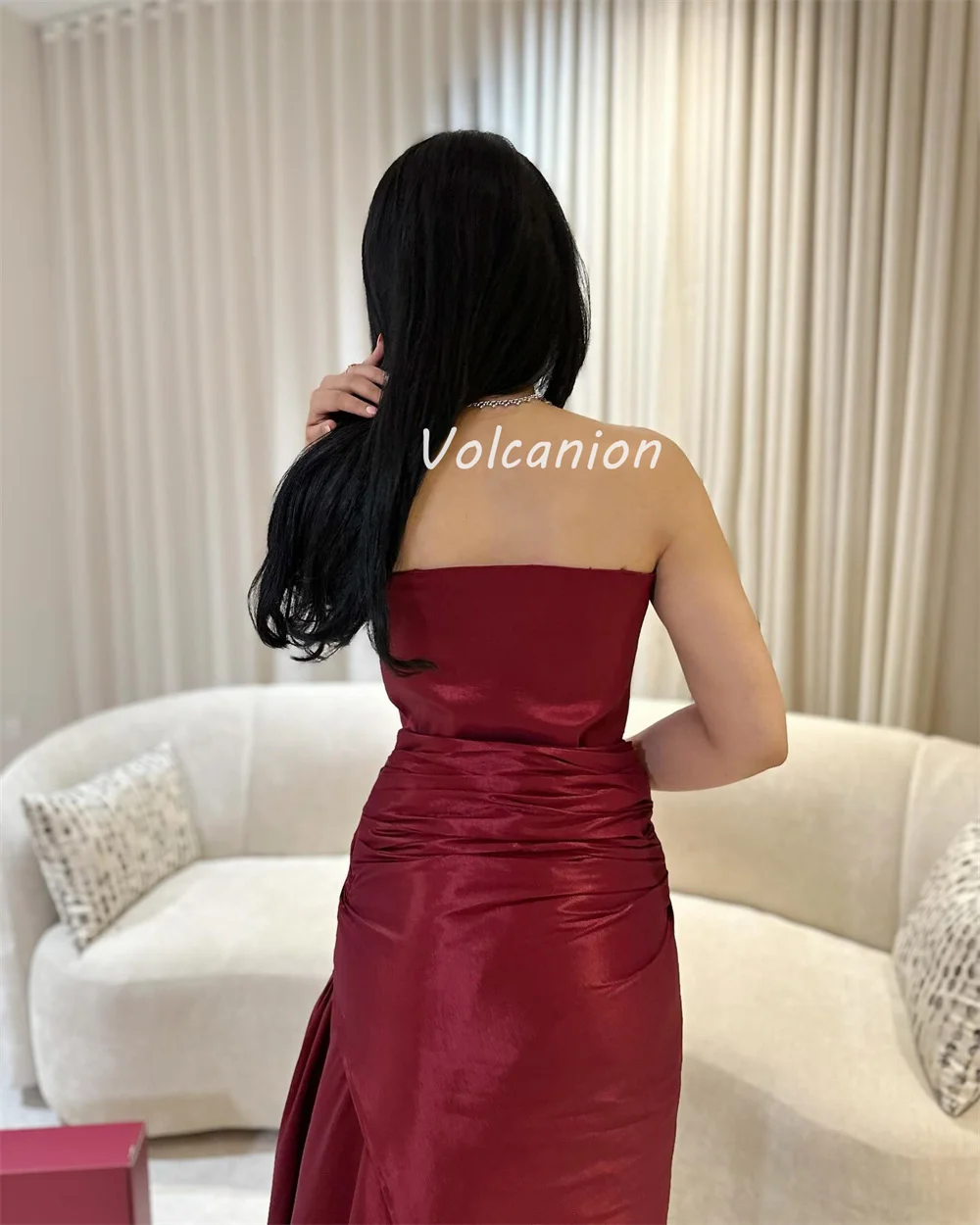 Tamaños de estilo moderno personalizados disponibles Charmeuse drapeado acanalado recto sin tirantes vestidos largos vestidos de ocasión a medida elegantes