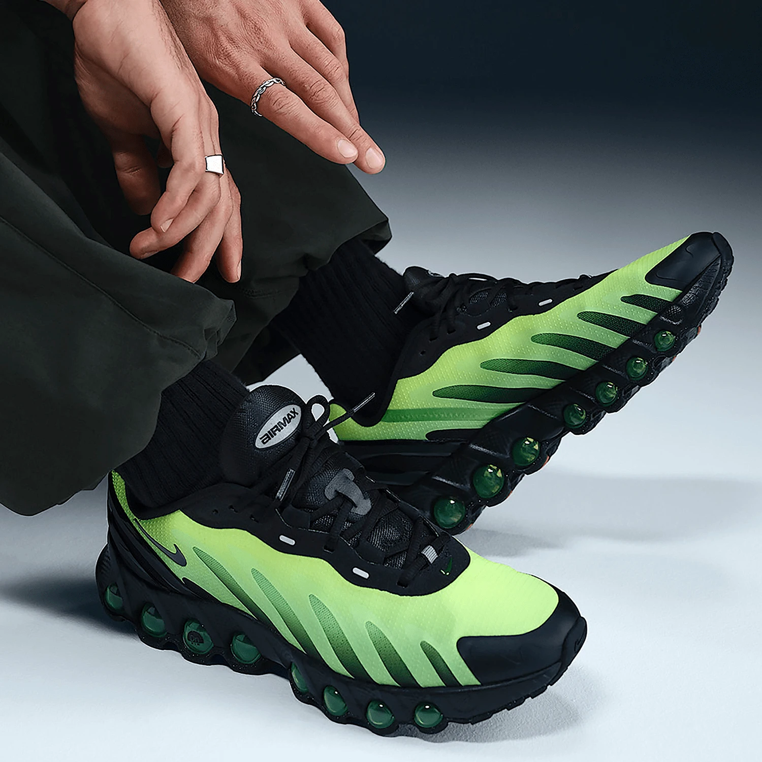Nike Authentic Air Max Dn8 Men's Fashion Wear-Resistant Sports Running Shoes HQ4681-010