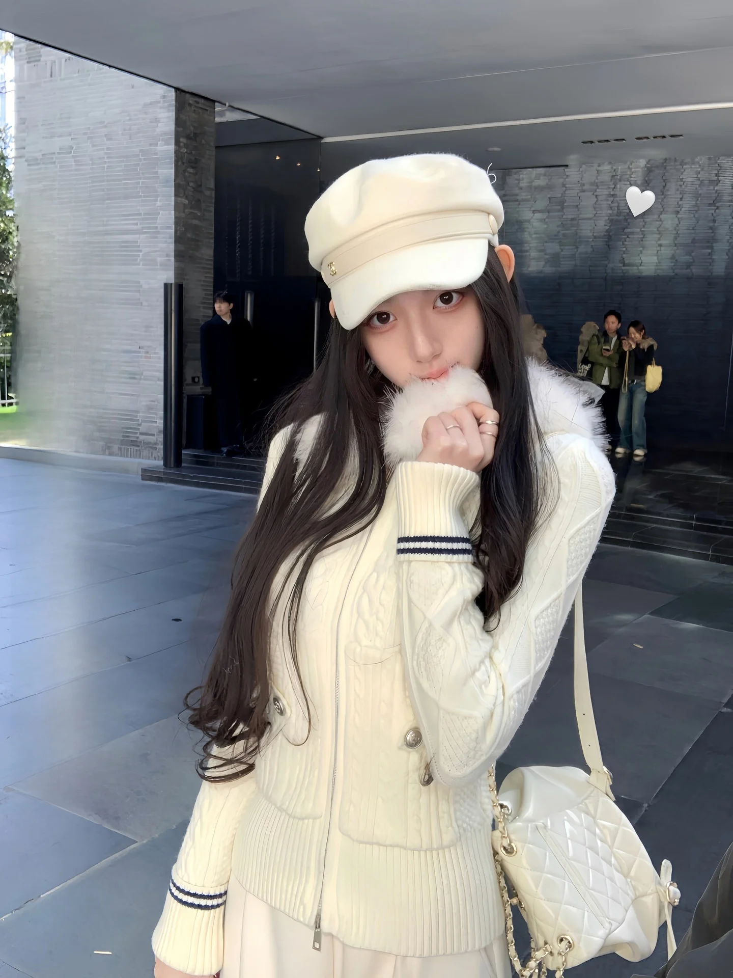 

Экологичный вязаный свитер с меховым воротником и капюшоном для женщин, высококачественная зимняя верхняя одежда, элегантный простой стиль, длинный рукав