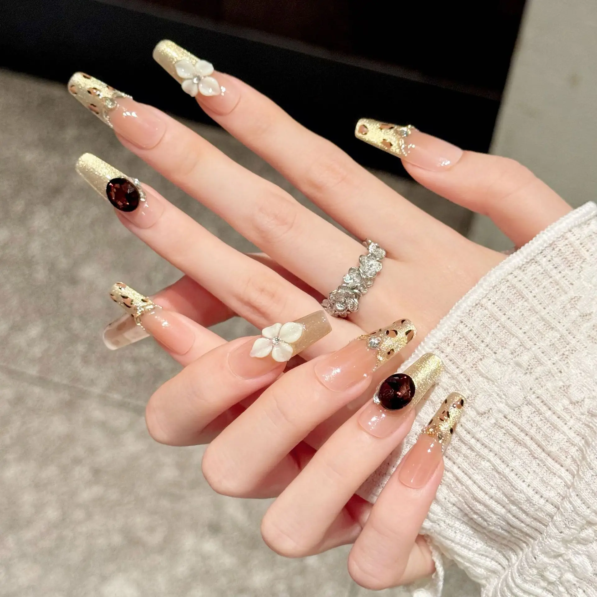 

10pcs Wearable Semi-Handmade Press on Nails Carved Amber French Leopard Print Cat Eyes Cover Fake Nail Tips for Women&Girl