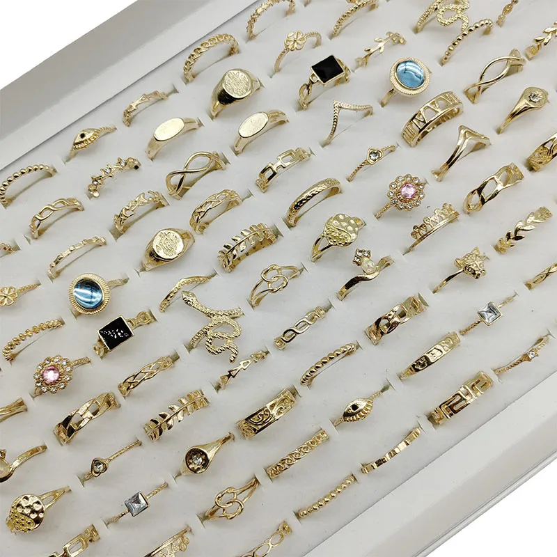 50pcs/Lot Wholesale Mix Style Lady Finger Rings For Women Fashion Blue Crystal Black Enamel Snake Animal Eye Girl Party Jewelry