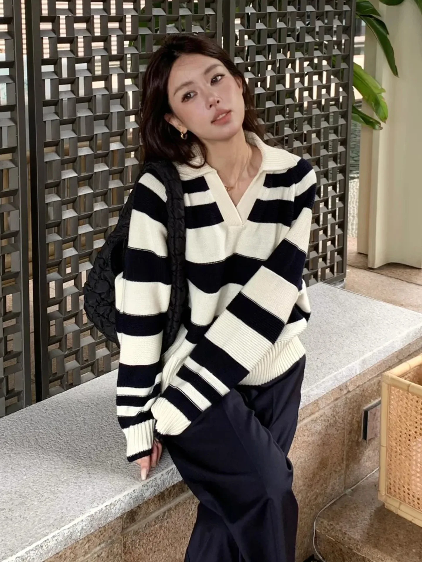 Autumn New Wool Cotton Blended Unisex Irregular Stripe Color Contrast Loose Lapel Knit Top for Women