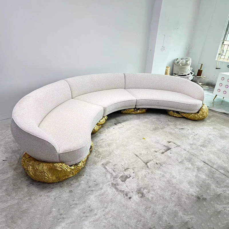 Manufacturer Villa Home Family Furniture Copper Base Nordic Curved Living Room Sofas 5-6 Seats White Fabric Modern Curved Sofa