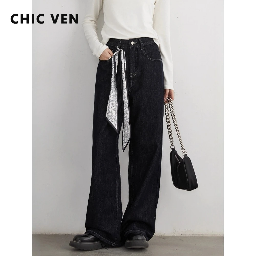 

Женские джинсы CHIC VEN с шелковым шарфом в стиле ретро, повседневные свободные прямые широкие джинсовые брюки с высокой талией, осень-зима, новинка 2025 г.
