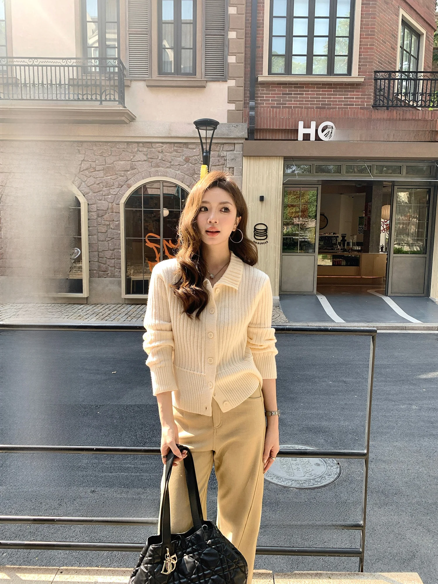 

Slimming Knitted Ne Sweater Women's Faionable Versatile Autumn Winter Knitwear nut Milk Striped Design