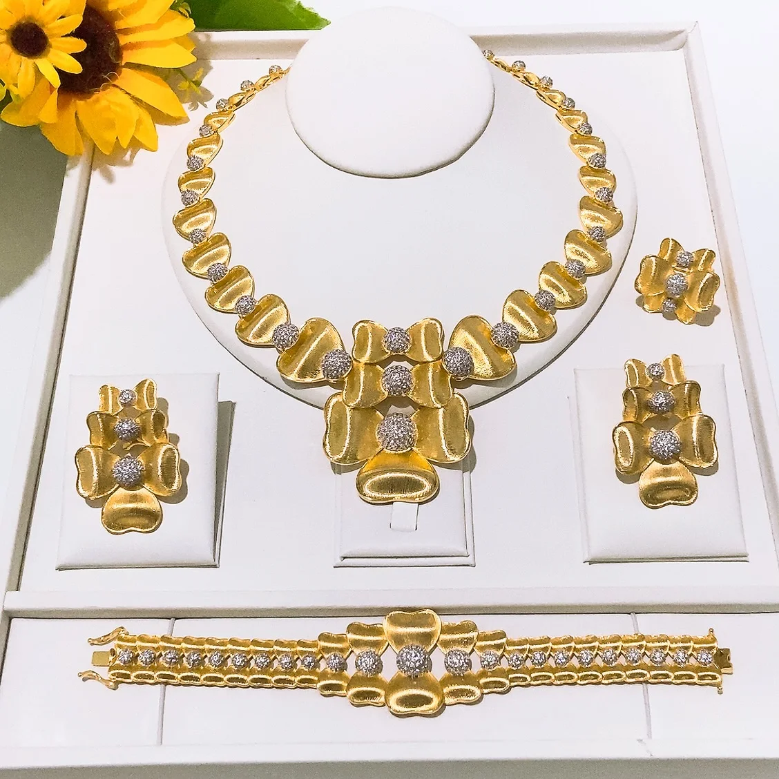 Luxury Two Tone Bowknot Shape American Zirconia Jewelry Set Popular Fancy Trendy Necklace Bracelet Earrings Ring Set For Wedding