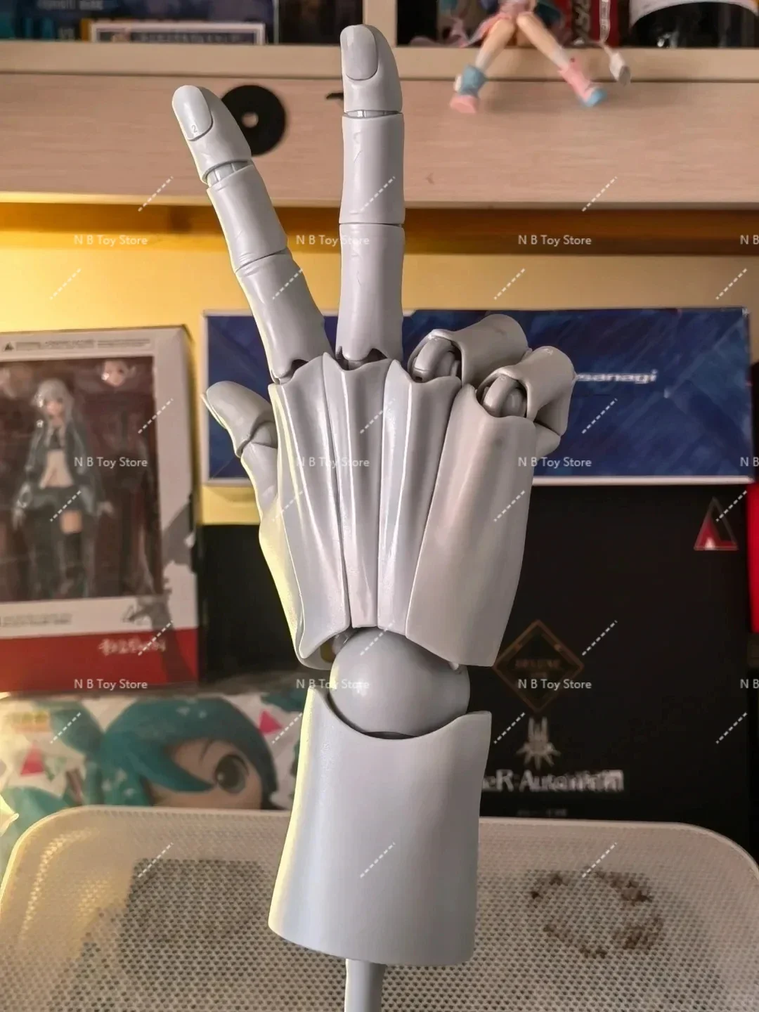 متوفر في المخزون Manxian نموذج اليد إصبع مشترك 1:1 تمثال بشري اللوحة رسم زخرفة الجسم زائد Kagami Takahiro عمل الشكل