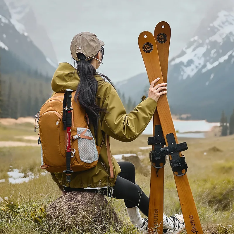 Polyester ultra-light, large-capacity outdoor hiking and climbing backpack, multi-functional waterproof and durable sports bag