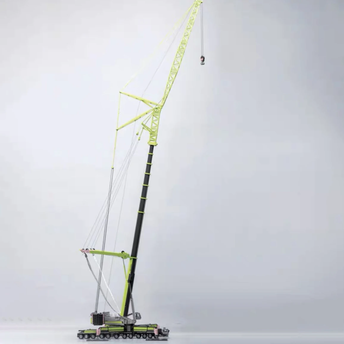 ZOOMLION ZAT 24000H All-ground Truck Crane Model Crane Alloy Model Tabletop Decoration Micromodel 1:50