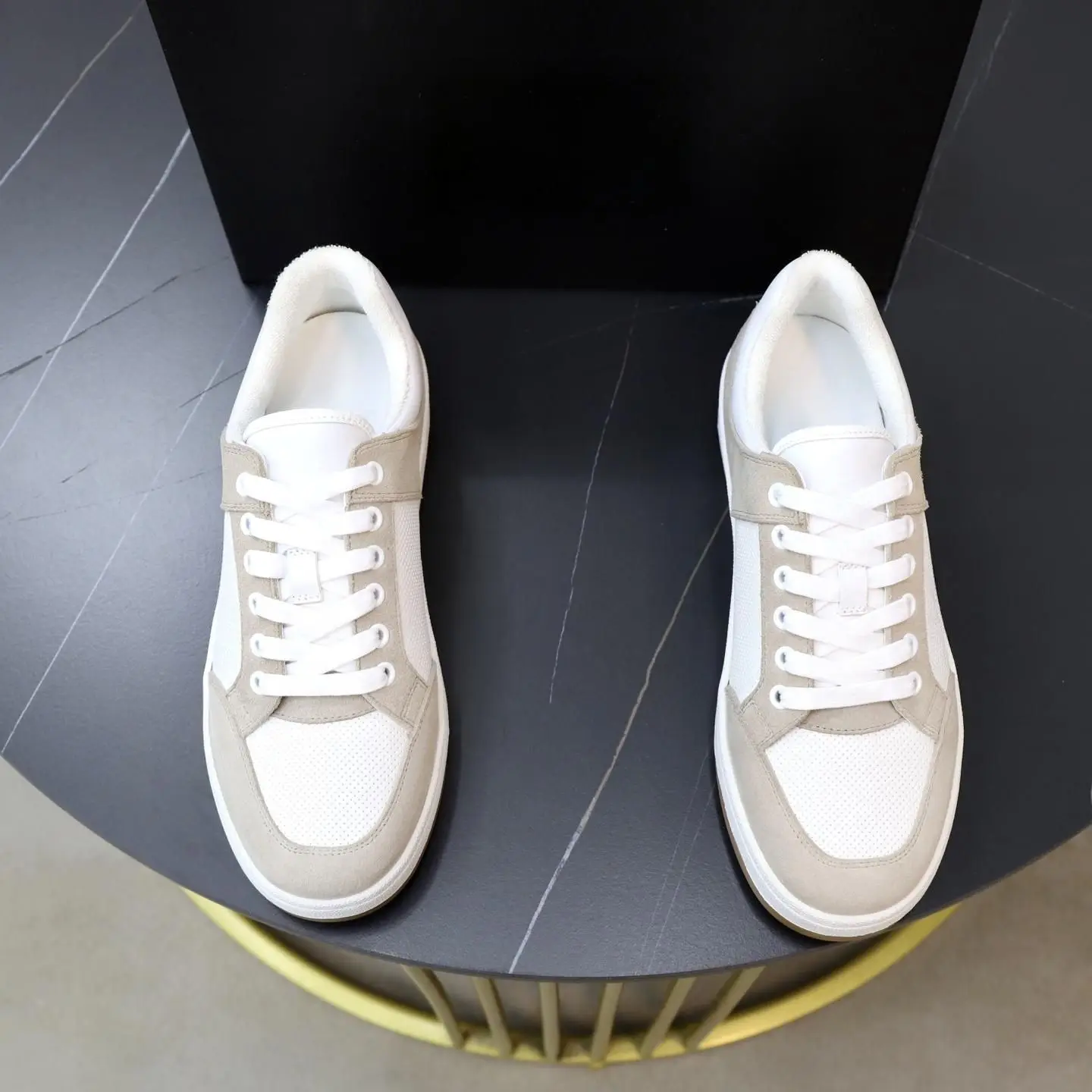 Unisex Fashion Low Cut Leather Suede Warm Board Shoes White Perforated Upper With Light Khaki Suede Accents White Laces Daily Skate Shoes