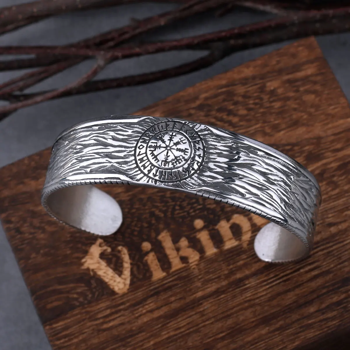 Stainless Steel Viking Vegvisir Compass Bracelet Men Stainless Steel Odin Rune Wristband Cuff Bracelet Nordic Jewelry Wooden Box