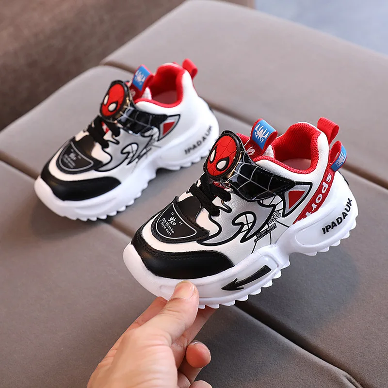 Disney Spring Cartoon scarpe Casual per bambini moda per bambini PU Leathers scarpe scarpe leggere per bambini Sneakers taglia 21