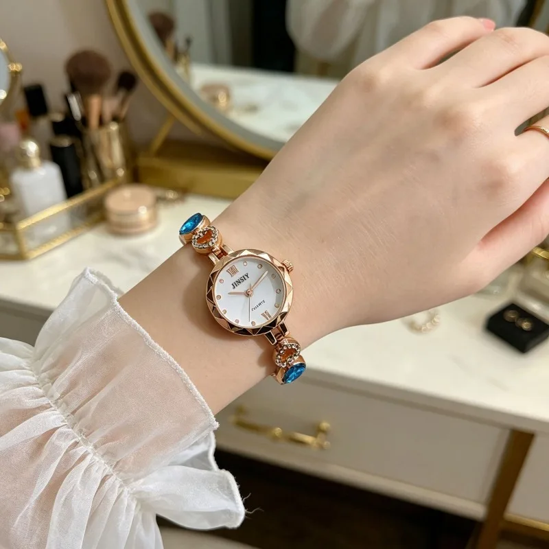 Fashion Women Watch Heart-shaped Bracelet Watch Simple Quartz Wristwatch for Women Luxury Gift Diamond Encrusted Watch Wholesale