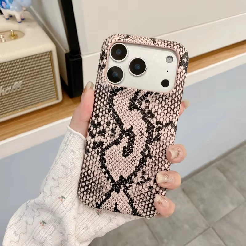 Luxury Retro Serpentine texture leather Phone Case For iPhone 11 12 13 14 15 16 17 18 Pro Max Plus mini Air Snake Hard PU Cover﻿