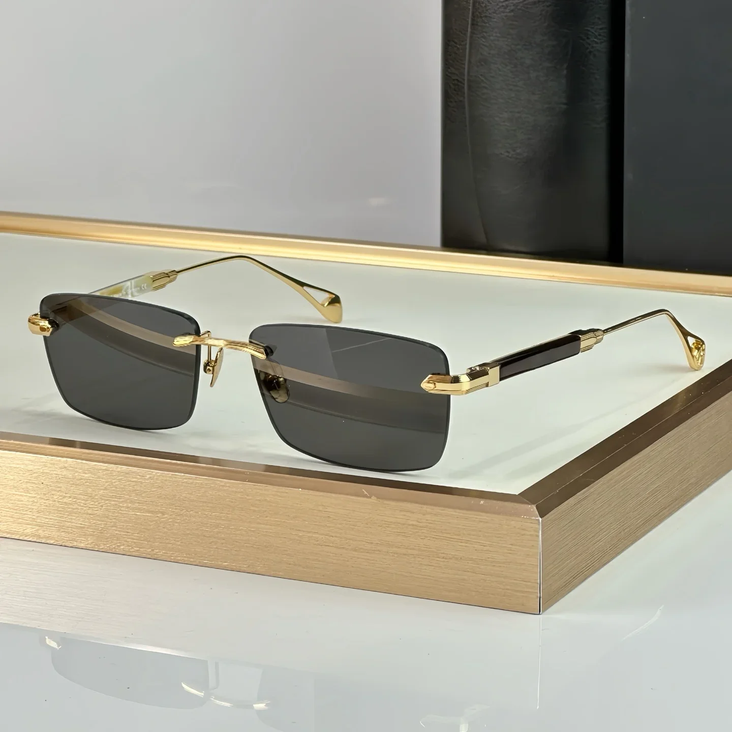 

THE EDITOR SIZE 56-18 Top Quality Sunglasses for Men and Women Classic Luxury Titanium Designer Sunglasses FramesWith box