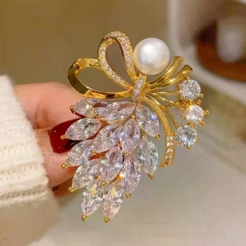 Fashion Rhinestone Crystal Bow Pearl Brooches Women Clothing Coat Jewelry Accessries Gifts