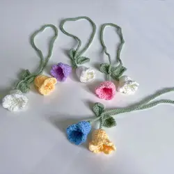 1Pcs Handmade Knitted Strawberry Keychain Keyring Women Crocheted Wool Flower Leaf Pendant Car Pendant Handbag Charms Gifts