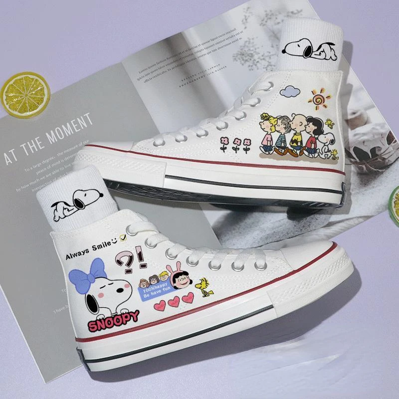 Kawaii Snoopy brezentowe buty studenckie kreskówki ręcznie malowane graffiti płaskie buty śliczne na co dzień modne trampki prezent dla pary