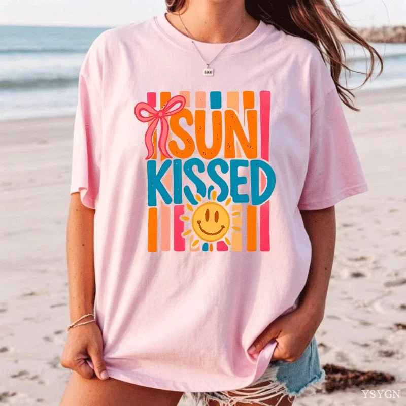 Retro Summer Vibes T-Shirt Casual Funny Beach Vacation Graphic Tee Trendy Sunshine Tshirt Casual Round Neck Printed Tops