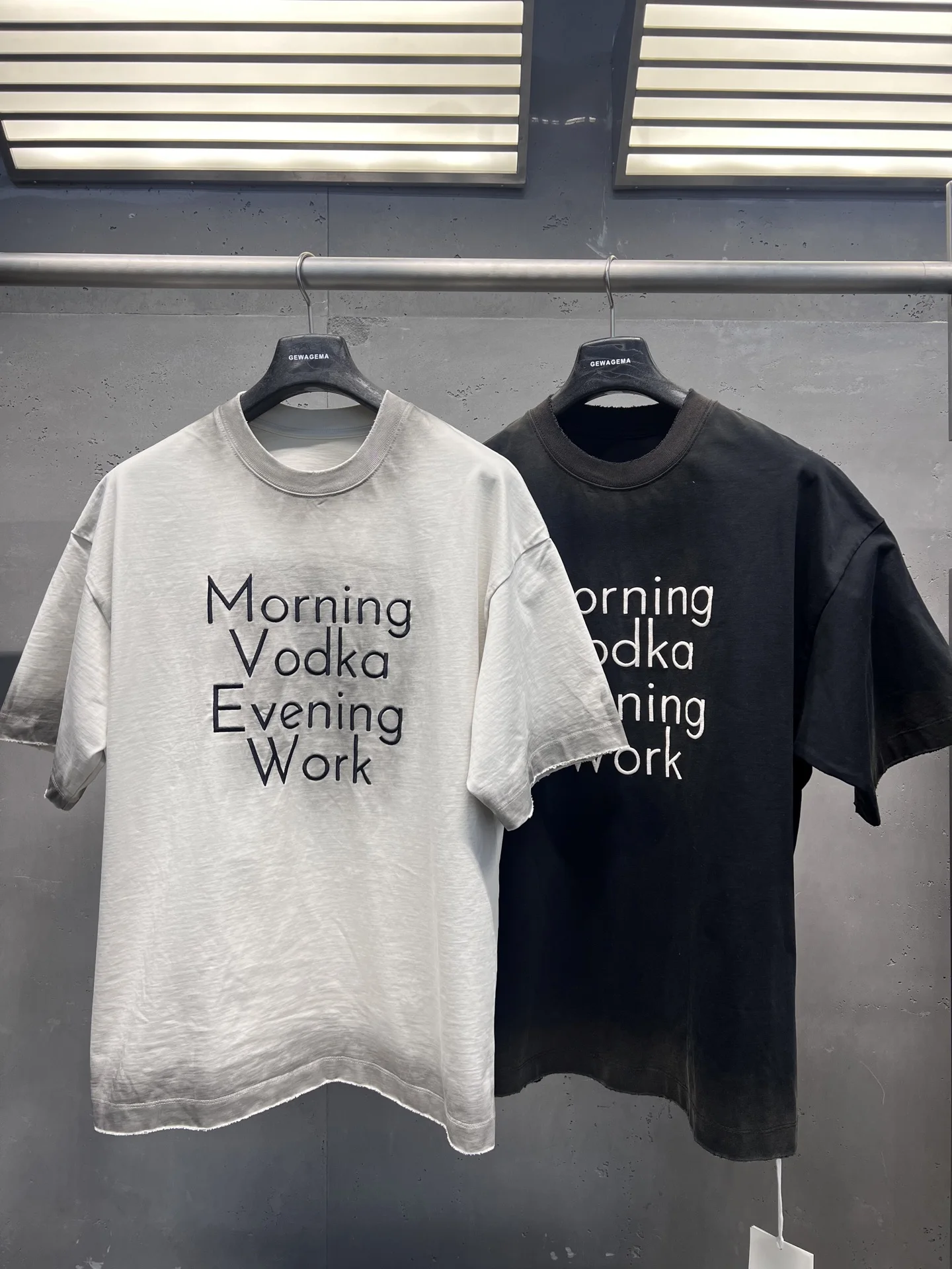 

Casual Cotton ort Sve T-irt GEWAGEMA American Sle Heavyweight Spring Summer New Logo Embroidery Loose Fit ex