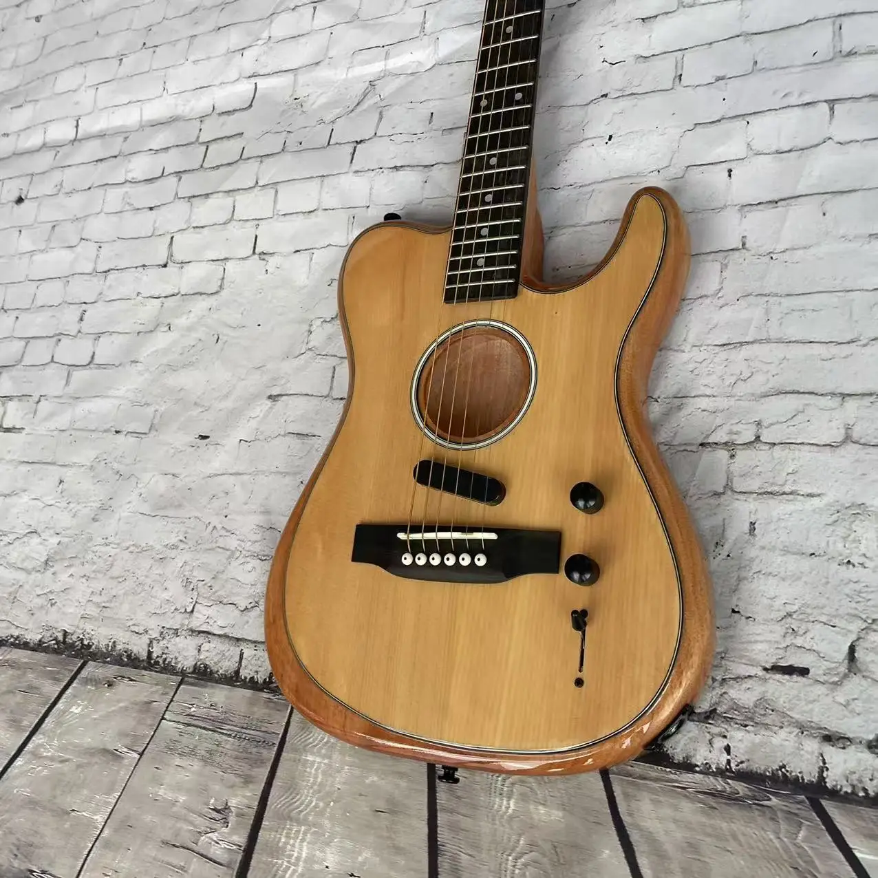 Electric Guitar 6-Chord Silent Half Hollow Electric Guitar, Natural Wood Color Body, Factory Photo, In Stock, Order to Ship