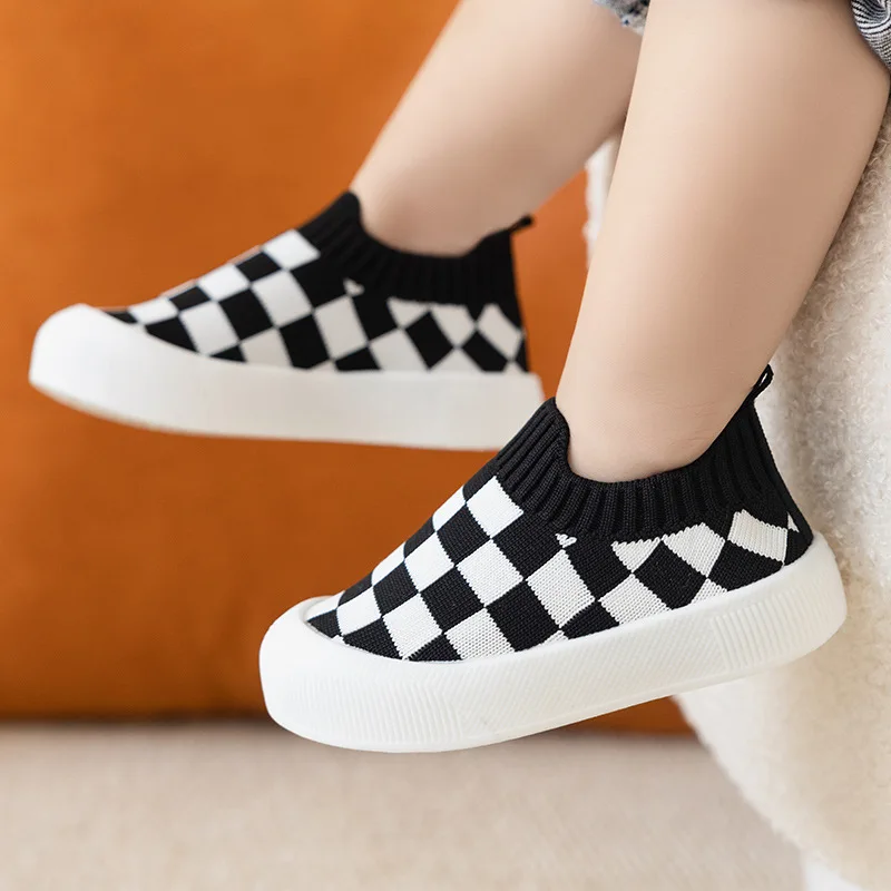 Baby Shoes with Soft Soles, Baby Walking Shoes, Versatile, Breathable, Non Slip Sports Shoes, Spring and Autumn New Fashionable