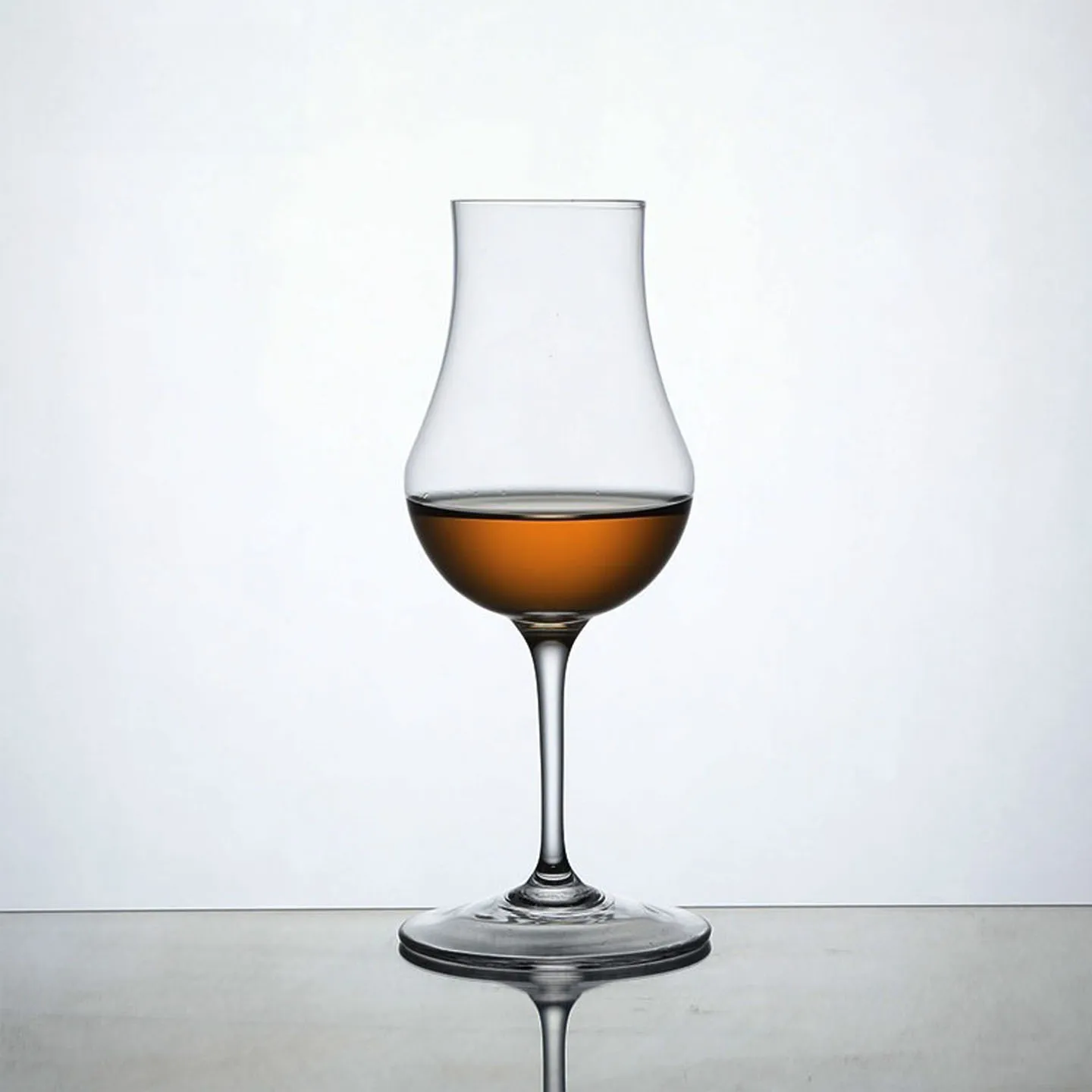 Premium Crystal Glass Whiskey Cup Tulip Shaped High Footed ISO Cup for Smelling And Tasting Foreign Liquor Nordic Style