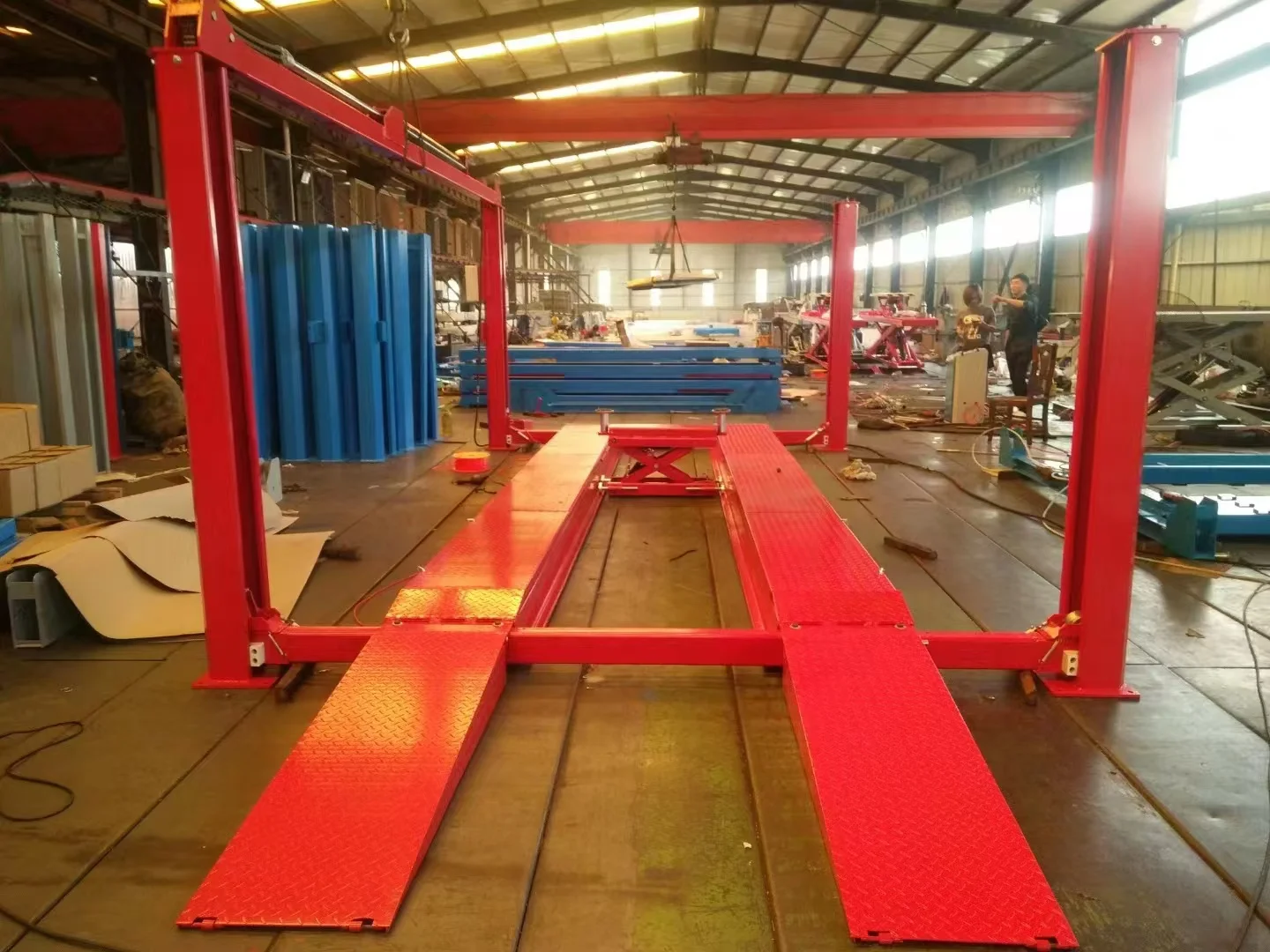4-Post Hydraulic Car Lift Movable Secondary Rolling Jack Wheel Alignment 2.2M Auto Workshop Equipment Stylish Four-Post Design