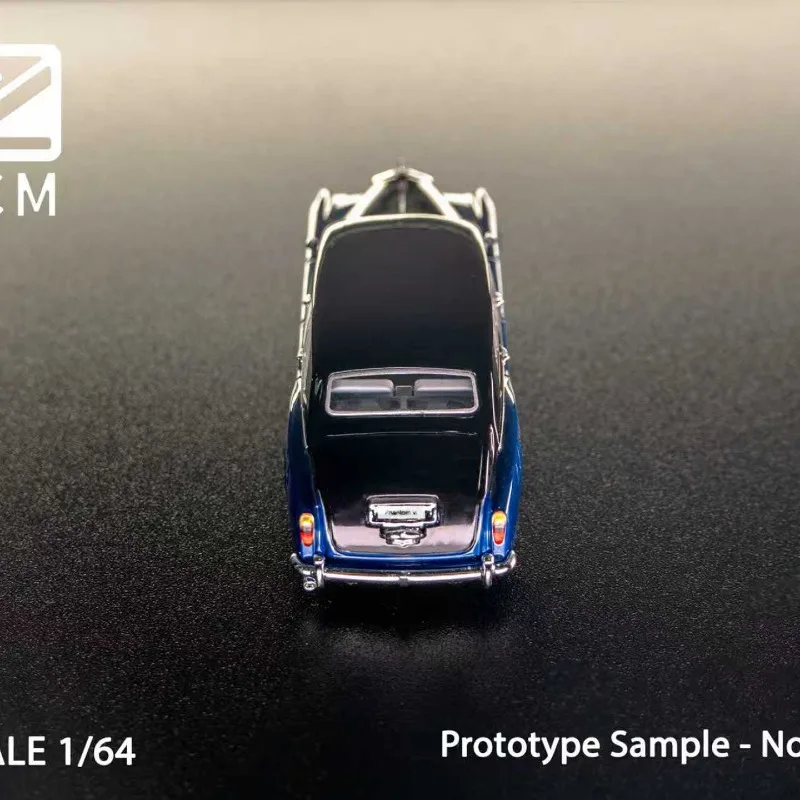 DCM 1:64 Rolls-Royce Phantom VI simulation alloy car model, a festival gift for children and a collectible decoration for adults