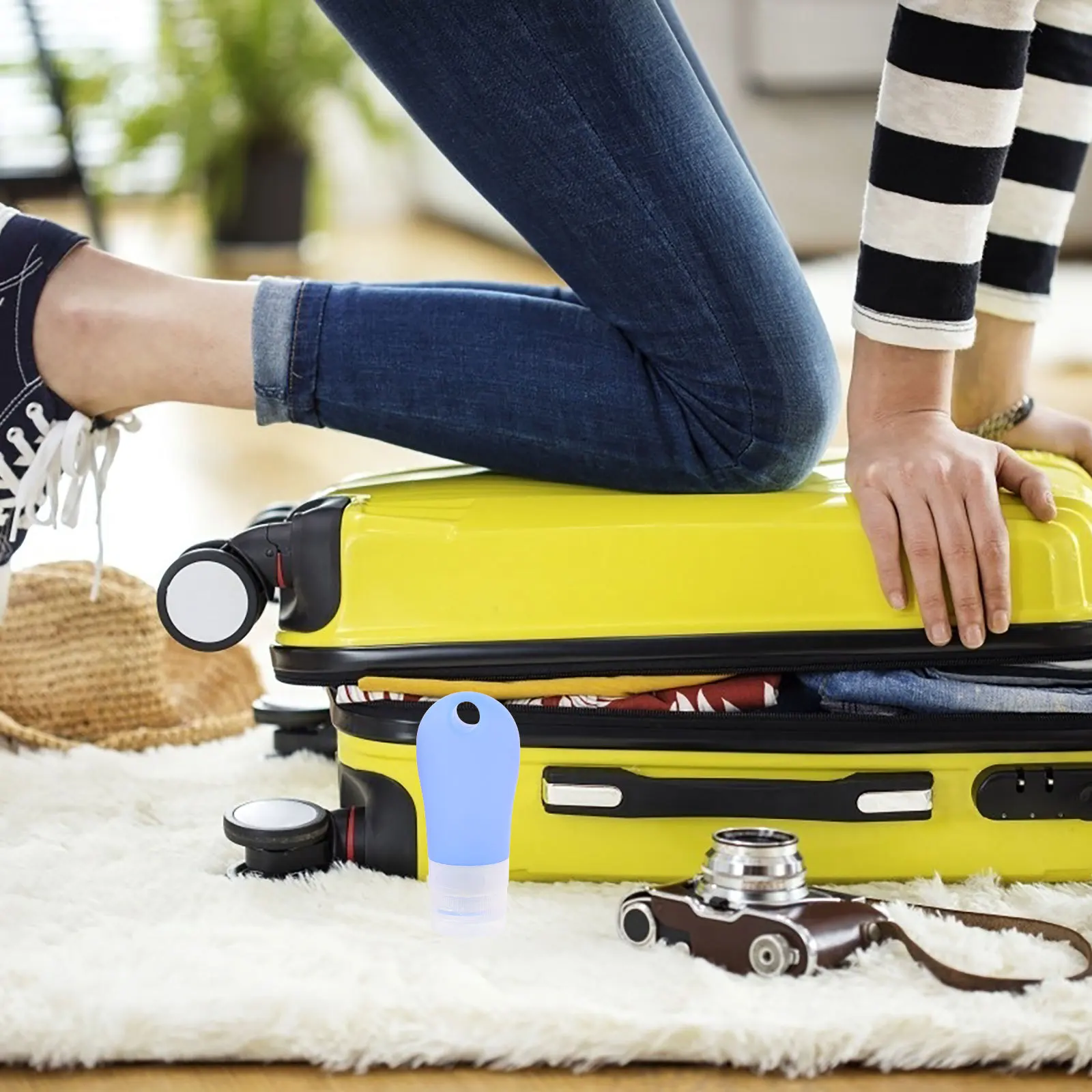 4Pcs Silicone Travel Bottle Set Empty Containers for Shampoo Lotion Liquid Soap Portable Dispense Bottles for Camping