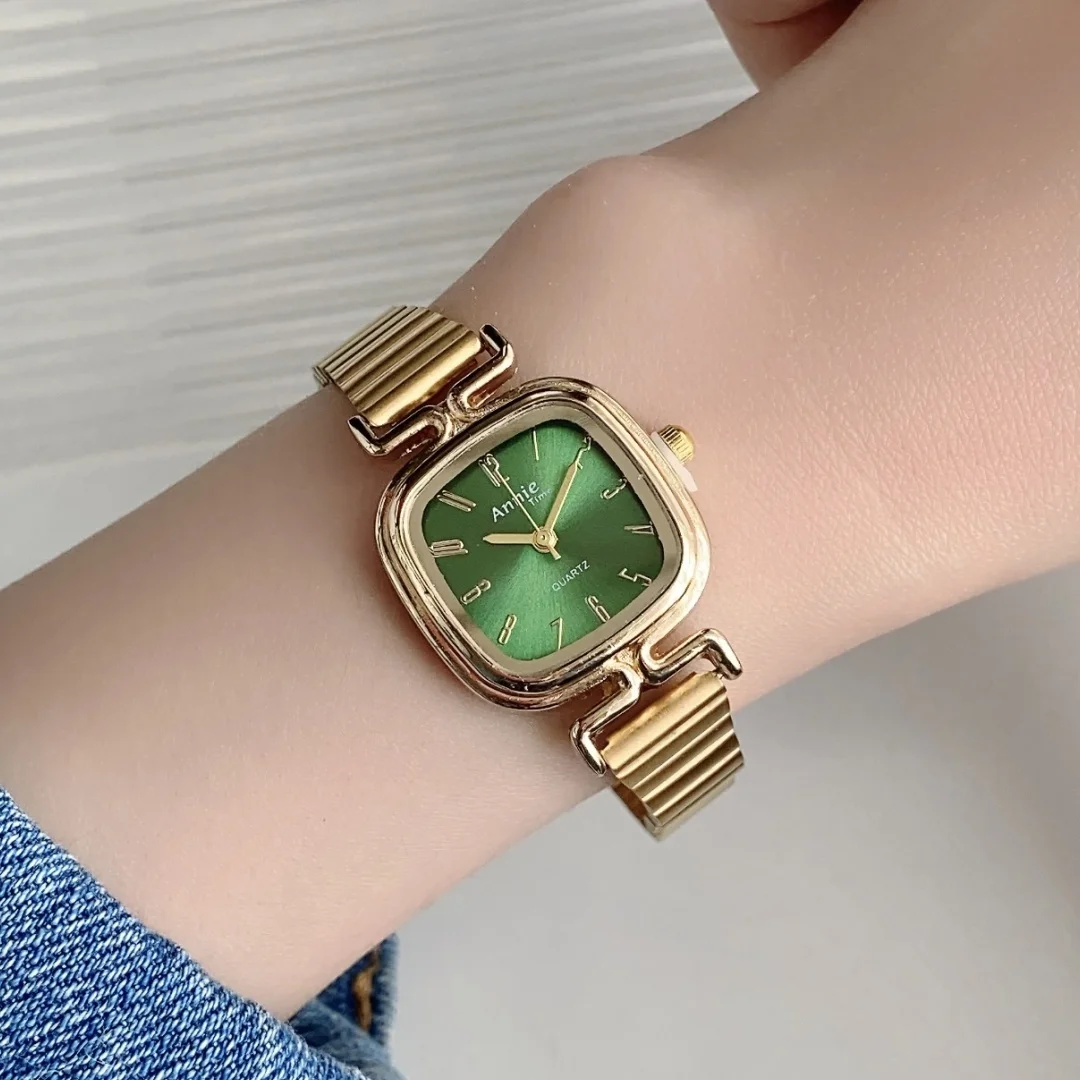 ساعة ريترو للسيدات ساعات كوارتز تناظرية للنساء ساعات بعقارب مربعة بسيطة بحزام فولاذي ساعات معصم ذهبية Relojes Para Mujer