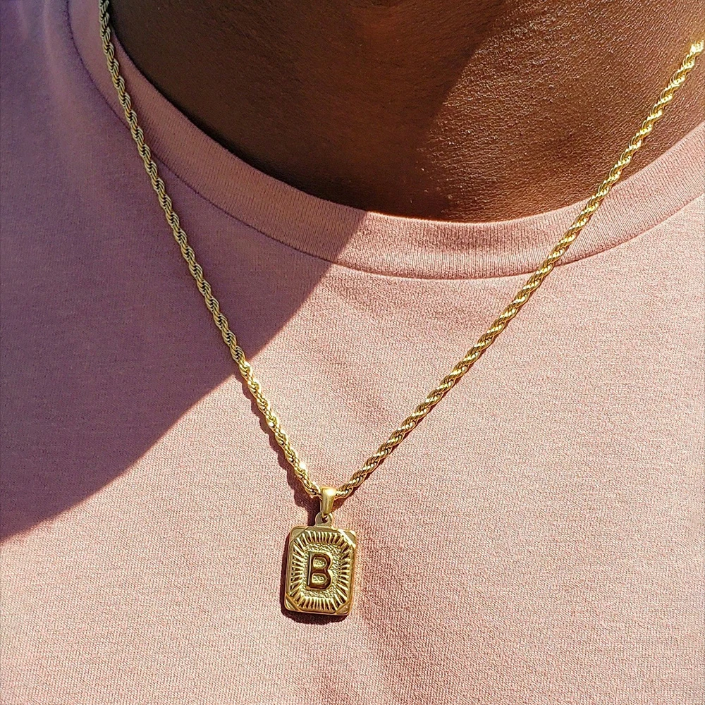 Colar pingente de ouro em aço inoxidável para homens e mulheres, corrente de corda, A-Z, 26 letras inglesas, jóias da moda, presentes para casal