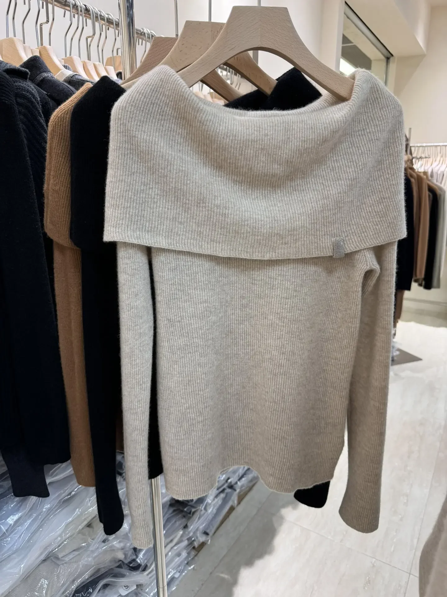 Beaded Women's Thin Cashmere Sweater Autumn Winter Elegant Ladies Bottoming Shirt Slash Neck Long Sleeve Casual Knitted Pullover