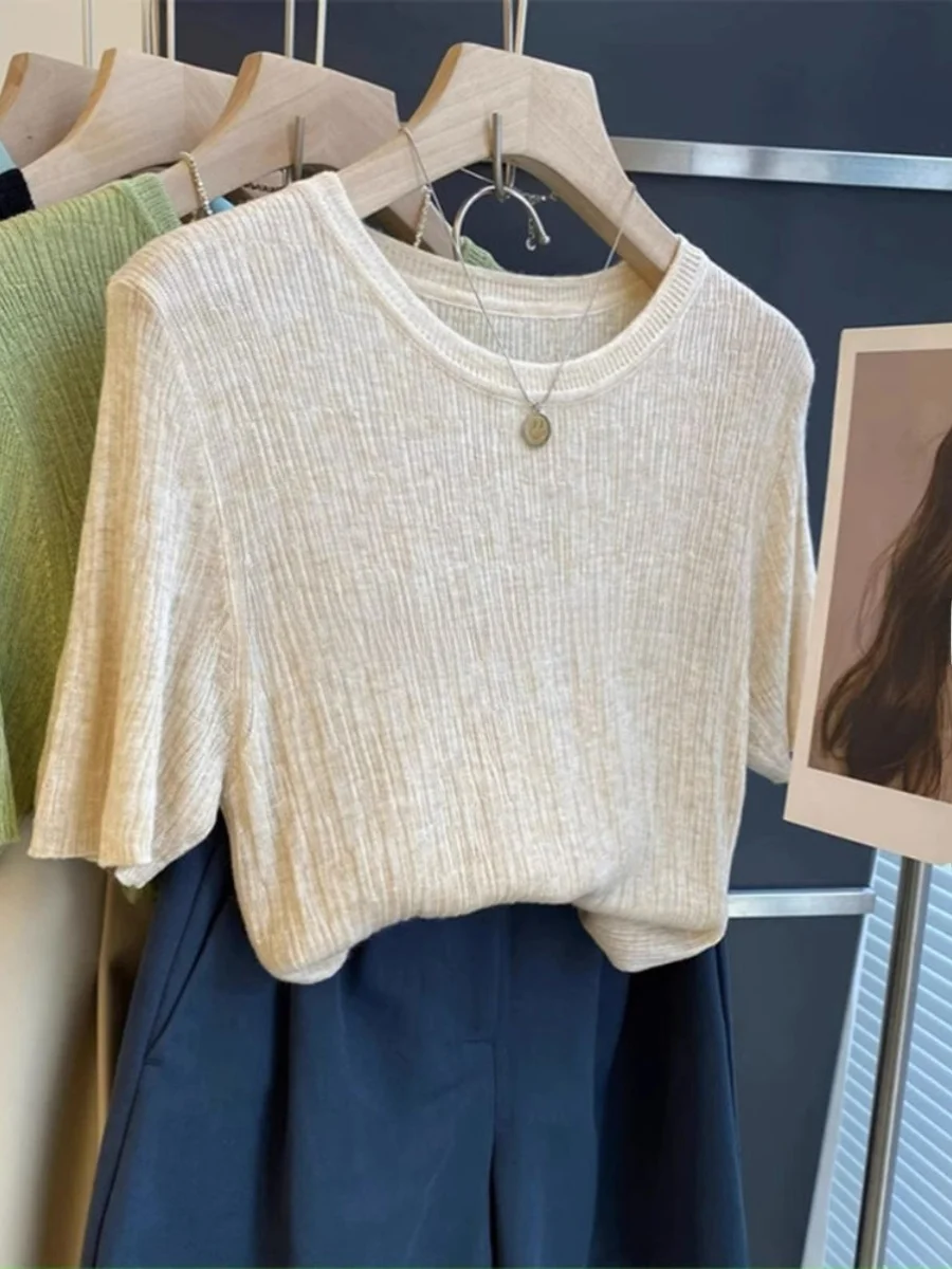 

Женская футболка больших размеров в корейском стиле, свободного кроя, с круглым вырезом, коротким рукавом, текстурированная, для повседневной носки, летний топ для женщин и девушек.