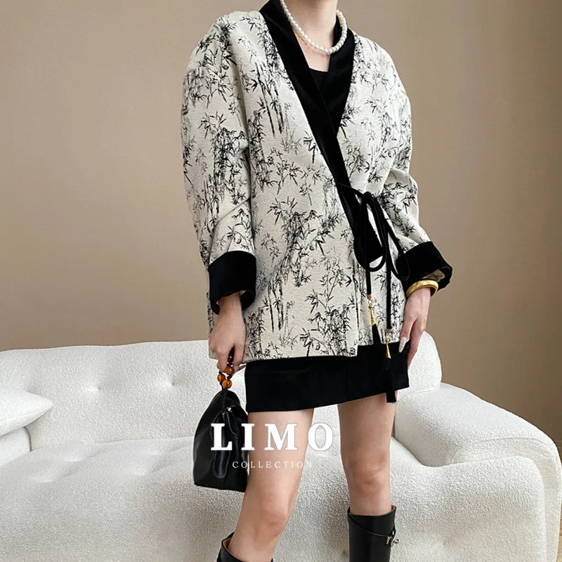 

LIMO 2025 New Chinese Ink Painting Print Robe Coat Women's Autumn Lightweight Belted Jacket Oriental Artistic Outerwear
