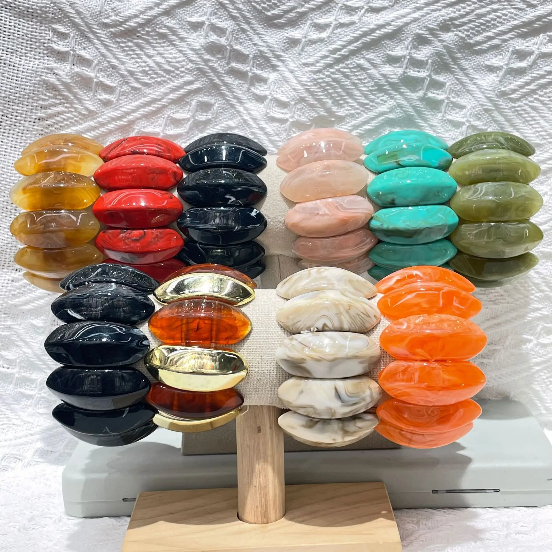 

Vintage Acrylic Amber Elastic Geometric Bracelets Bangles for Women Stretchy Resin Big Cuff Bracelet Designer Jewelry 2025