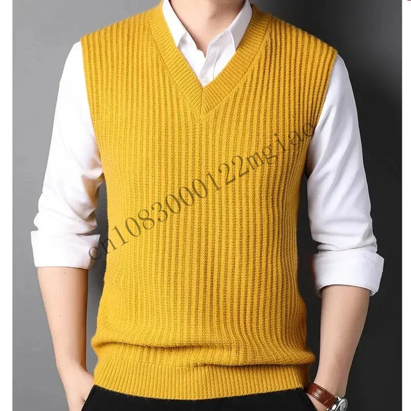 2024 Sweater Vest Men Plus Size S-4XL Spring Autumn Oversize Mens Vests Solid Simple All-Match V-Neck Couples Retro Khaki CMM221