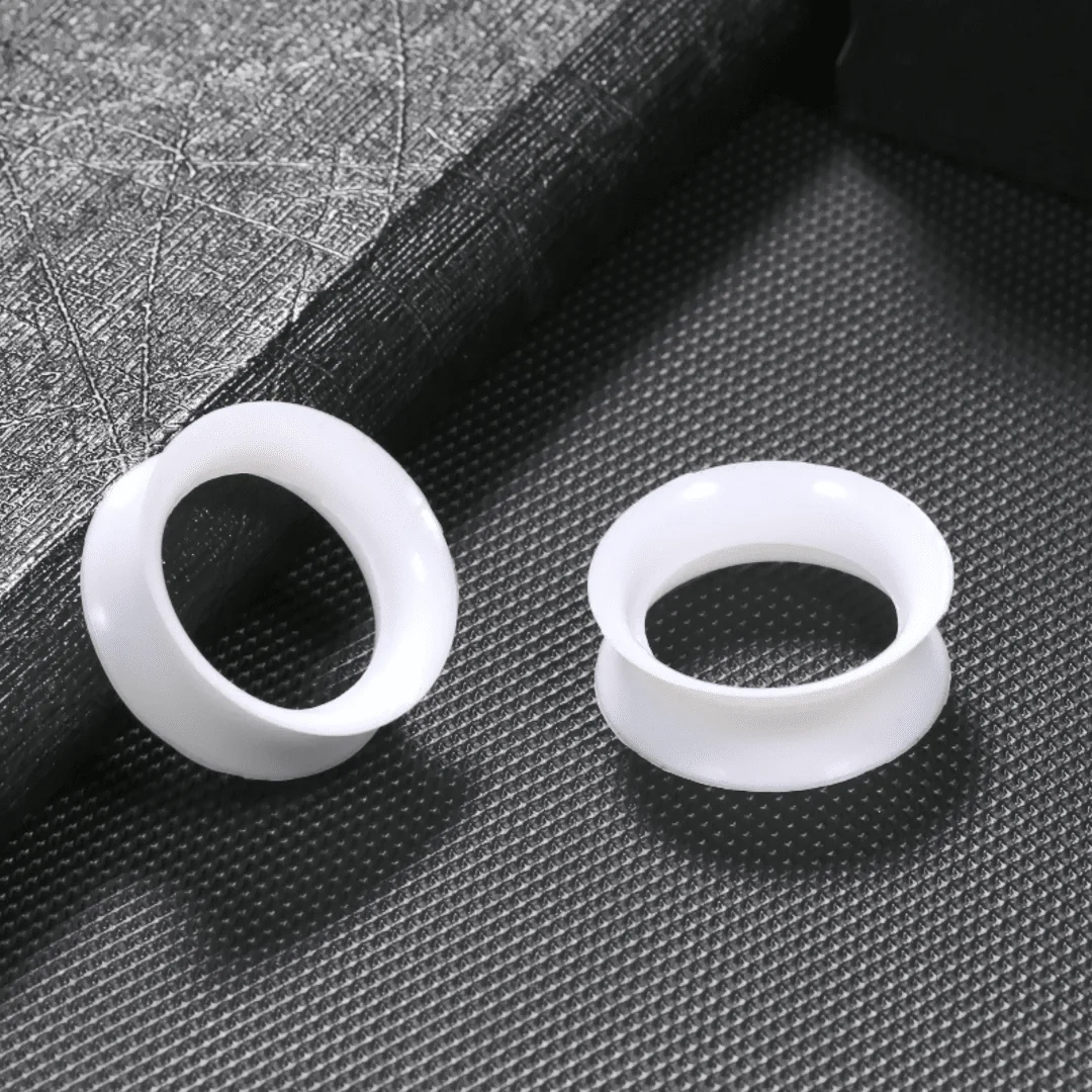 2pcs 3-25mm Silicone Ear Tunnels and Plug Jewelry Black White Ear Gauges Expander Women Hollow Earring Piercing Body Jewelry