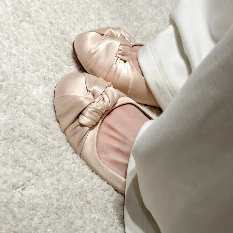 

2026 New Women's Shoes Exquisite French Style Casual Shoes for Woman Fashion Round Head Flat Shoe Designer Shoes Zapatos Mujer