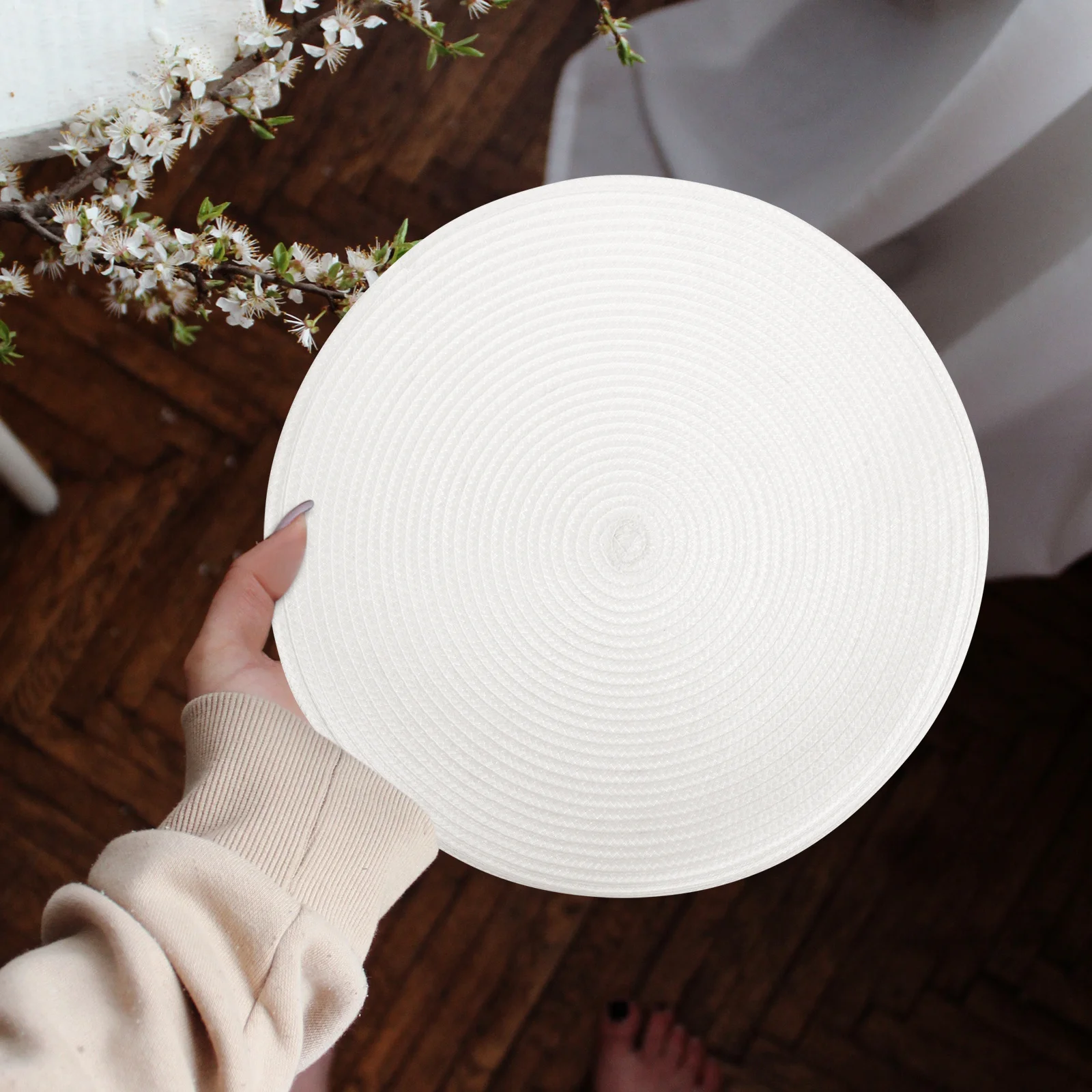 6Pcs Plastic Woven Dining Table Mats Household Round Placemat Heat Resistant Cutlery Mat Party Decoration
