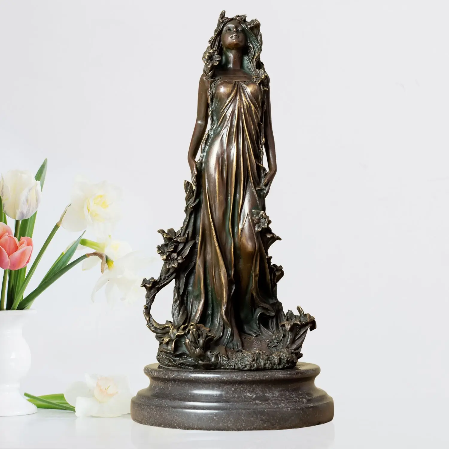 Handcrafted Bronze Aphrodite Sculpture, Greek Goddess Statue of Love & Beauty, Lost Wax Casting Art Figure for Luxury Home Decor