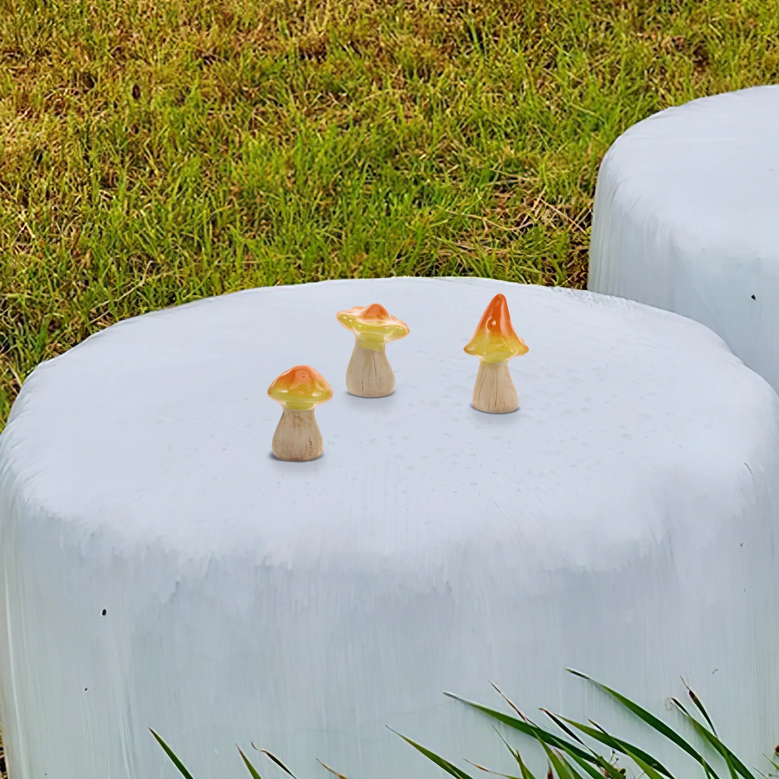3Pcs Lifelike Ceramic Mushroom Figurines for Garden Path Flower Beds Balcony Lawn Decor Whimsical Outdoor Mushroom Ornament Set