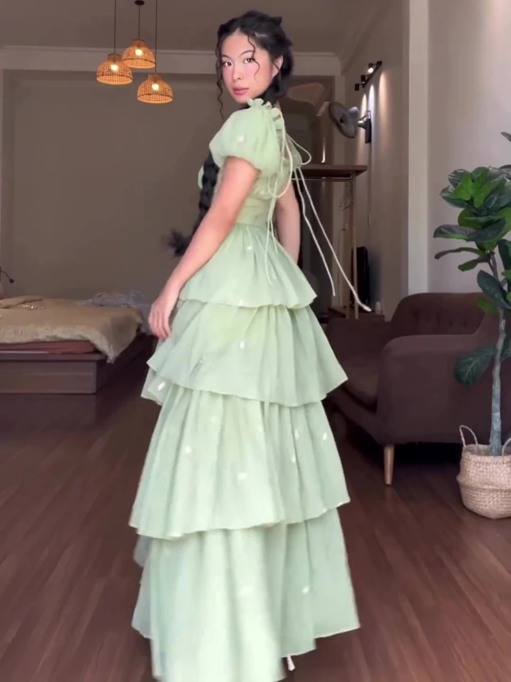 فستان سهرة جميل ذو طبقات ساحرة باللون الأخضر الفاتح وأكمام منتفخة رومانسية على شكل حرف A لحفلات أعياد الميلاد، فستان حفلات أنيق بخصر مناسب