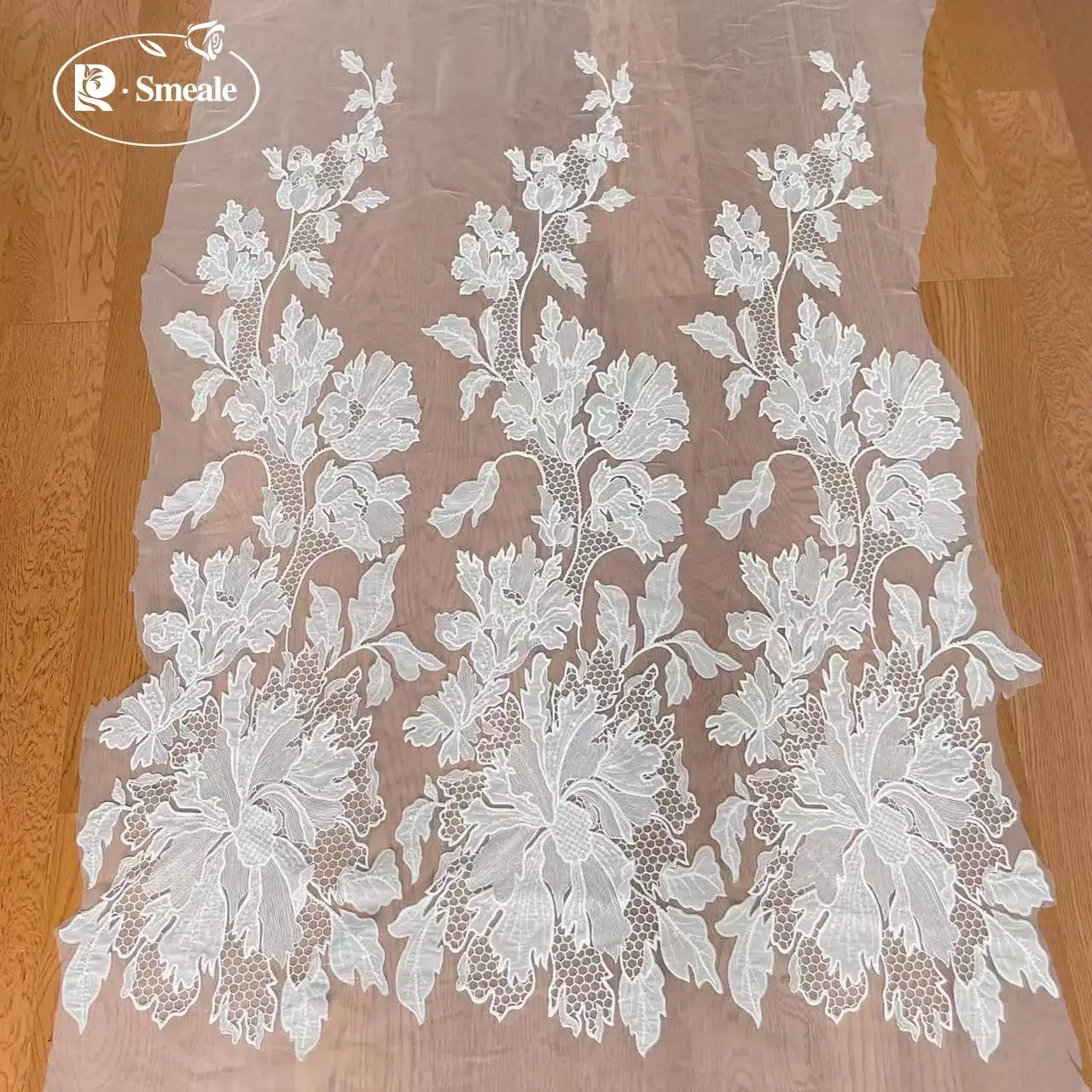 Luxuriöses, perlenbesetztes Pailletten-Hochzeitskleid, Wabenstoff mit großem Blatt. Fortschrittliches, maßgeschneidertes Nähen, Gaze-Braut-Spitzenstoff RS2506266 – Detail 8